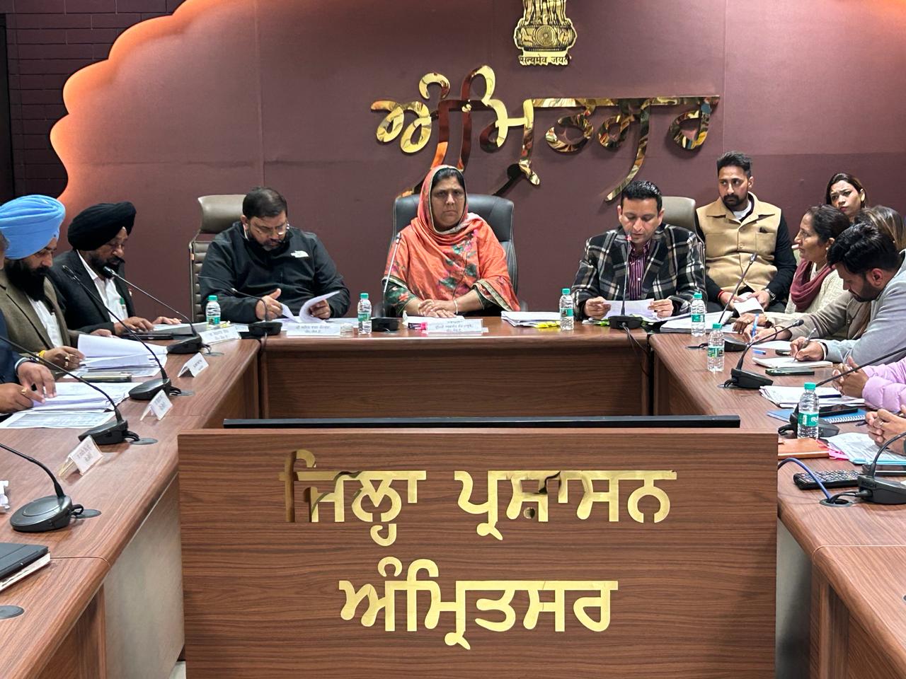 ਐਸ ਸੀ ਵਰਗ ਦੀ ਭਲਾਈ ਲਈ ਬਣੀ ਵਿਧਾਨ ਸਭਾ ਦੀ ਕਮੇਟੀ ਵੱਲੋਂ ਅੰਮ੍ਰਿਤਸਰ ਜਿਲ੍ਹੇ ਦਾ ਦੌਰਾ