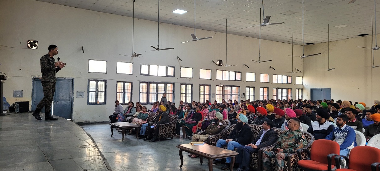 ਜਿਲ੍ਹਾ ਰੋਜਗਾਰ ਵੱਲੋਂ ਇੱਕ ਰੋਜਾ ਸੈਮੀਨਾਰ ਦਾ ਕੀਤਾ ਆਯੋਜਨ