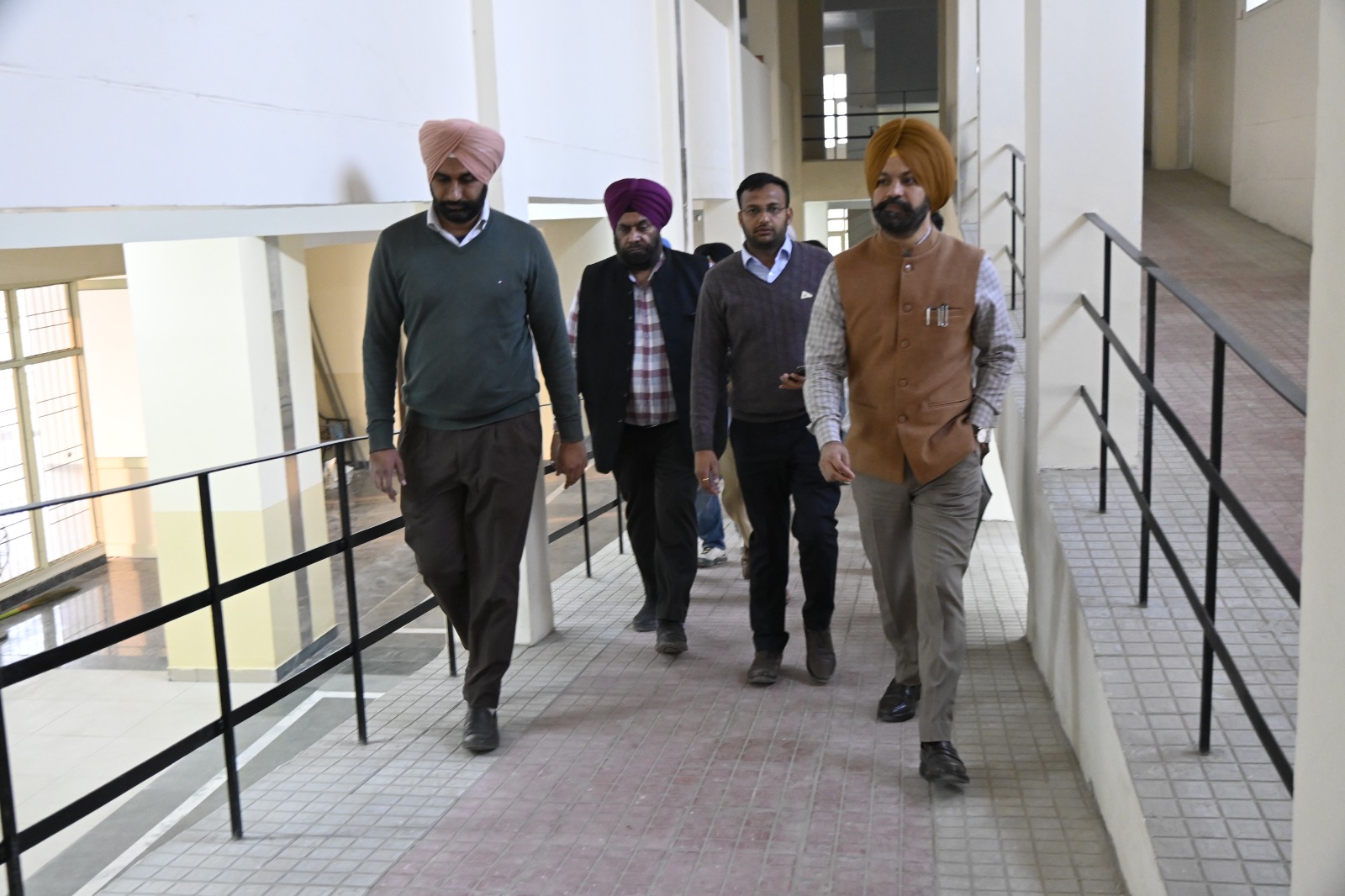 ਡਿਪਟੀ ਕਮਿਸ਼ਨਰ ਨੇ ਸਬ ਡਵੀਜਨ ਕੰਪਲੈਕਸ ਰਾਮਪੁਰਾ ਫੂਲ ਤੇ ਆਈ.ਟੀ.ਆਈ  ਮਹਿਰਾਜ ਦੇ  ਪ੍ਰਗਤੀ  ਕਾਰਜਾਂ  ਦਾ  ਦੌਰਾ ਕਰਕੇ ਲਿਆ ਜਾਇਜ਼ਾ