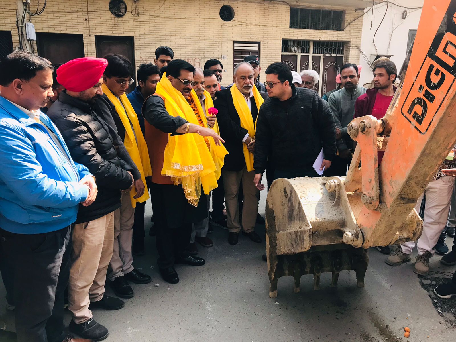 ਵਿਧਾਇਕ ਬੱਗਾ ਵਲੋਂ ਹਲਕੇ ‘ਚ ਸੀਵਰੇਜ ਪਾਈਪ ਵਿਛਾਉਣ ਦੇ ਪ੍ਰਾਜੈਕਟ ਦੀ ਸ਼ੁਰੂਆਤ