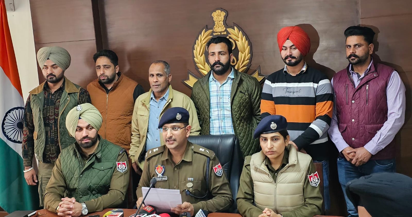 ਮੋਹਾਲੀ ਪੁਲਿਸ ਵੱਲੋਂ ਅਹਿਮ ਸਖ਼ਸ਼ੀਅਤਾਂ ਤੇ ਆਈ ਪੀ ਐਸ ਅਫਸਰਾਂ ਦੇ ਜਾਅਲੀ ਫੇਸਬੁੱਕ ਅਕਾਊਂਟ ਤਿਆਰ ਕਰਕੇ ਸਾਈਬਰ ਠੱਗੀ ਮਾਰਨ ਵਾਲਾ ਗ੍ਰਿਫਤਾਰ