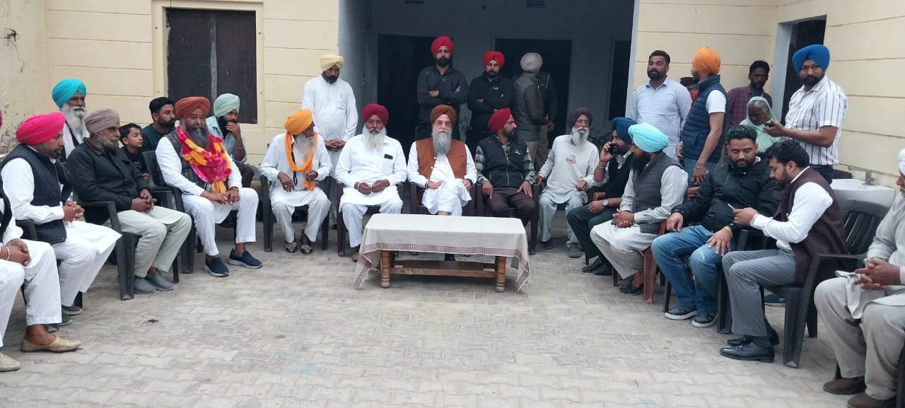 ਸਪੀਕਰ ਸੰਧਵਾਂ ਨੇ ਪਿੰਡ ਜਲਾਲੇਆਣਾ ਵਿਖੇ ਲੋੜਵੰਦ ਪਰਿਵਾਰਾਂ ਨੂੰ ਪੰਜ-ਪੰਜ ਮਰਲਿਆਂ ਦੇ ਪਲਾਟ ਦਿੱਤੇ