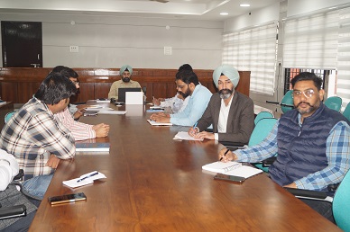 ਅਗਾਮੀ ਲੋਕ ਸਭਾ ਚੋਣਾਂ ਦੇ ਮੱਦੇਨਜ਼ਰ ਵੱਖ ਵੱਖ ਕਮੇਟੀਆਂ ਲਈ ਨਿਯੁਕਤ ਨੋਡਲ ਅਧਿਕਾਰੀਆਂ ਨੂੰ ਵਿਸ਼ੇਸ਼ ਸਿਖਲਾਈ ਦਿੱਤੀ