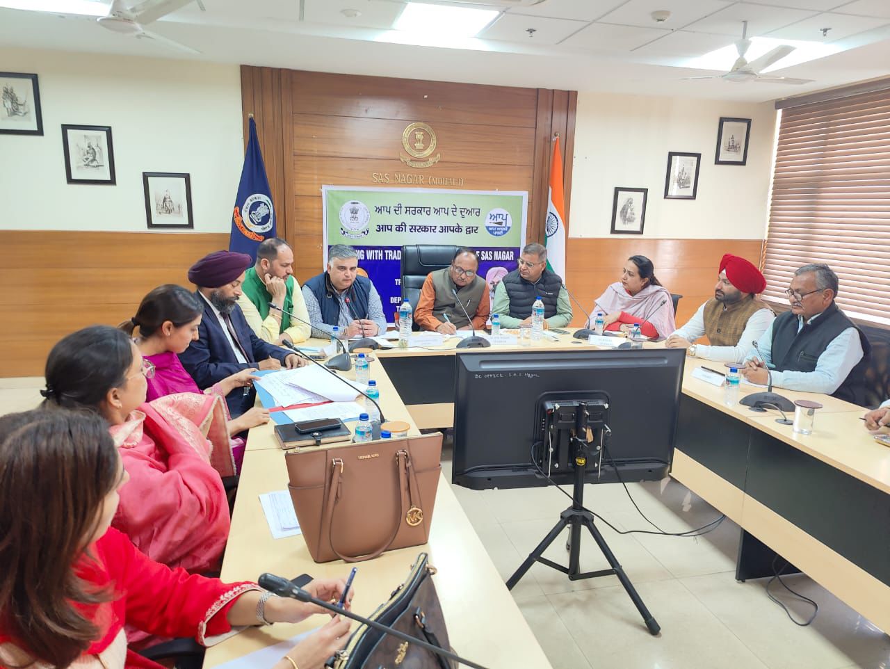 ਪੰਜਾਬ ਰਾਜ ਵਪਾਰੀ ਕਮਿਸ਼ਨ ਦੇ ਚੇਅਰਮੈਨ ਅਨਿਲ ਠਾਕੁਰ ਨੇ ਐਸ ਏ ਐਸ ਨਗਰ ਜ਼ਿਲ੍ਹੇ ਦੇ ਵਪਾਰੀਆਂ ਤੇ ਉਦਯੋਗਪਤੀਆਂ ਦੀਆਂ ਮੁਸ਼ਕਿਲਾਂ ਸੁਣੀਆਂ