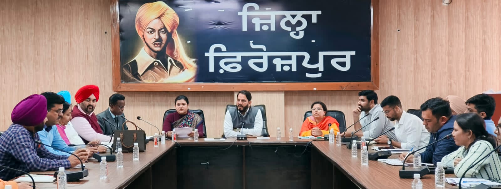 ਜ਼ਿਲ੍ਹਾ ਚੋਣ ਅਫਸਰ ਨੇ ਆਗਾਮੀ ਲੋਕ ਸਭਾ ਚੋਣਾਂ ਸੰਬੰਧੀ ਸਮੂਹ ਨੋਡਲ ਅਫ਼ਸਰਾਂ ਅਤੇ ਹੋਰ ਅਧਿਕਾਰੀਆਂ ਨਾਲ ਕੀਤੀ ਮੀਟਿੰਗ