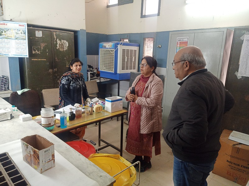 ਡਾ.ਨਵਜੋਤ ਕੌਰ ਸਿਵਲ ਸਰਜਨ ਵਲੋਂ ਸੀ.ਐਚ.ਸੀ. ਆਲਮਵਾਲਾ ਦਾ ਕੀਤਾ ਗਿਆ ਦੋਰਾ