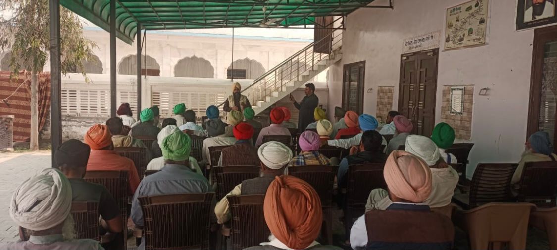 ਨਰਮੇਂ ਵਿੱਚ ਗੁਲਾਬੀ ਸੁੰਡੀ ਦੀ ਅਗਾਊਂ ਰੋਕਥਾਮ ਸਬੰਧੀ ਕਿਸਾਨ ਸਿਖਲਾਈ ਕੈਂਪ ਲਾਇਆ