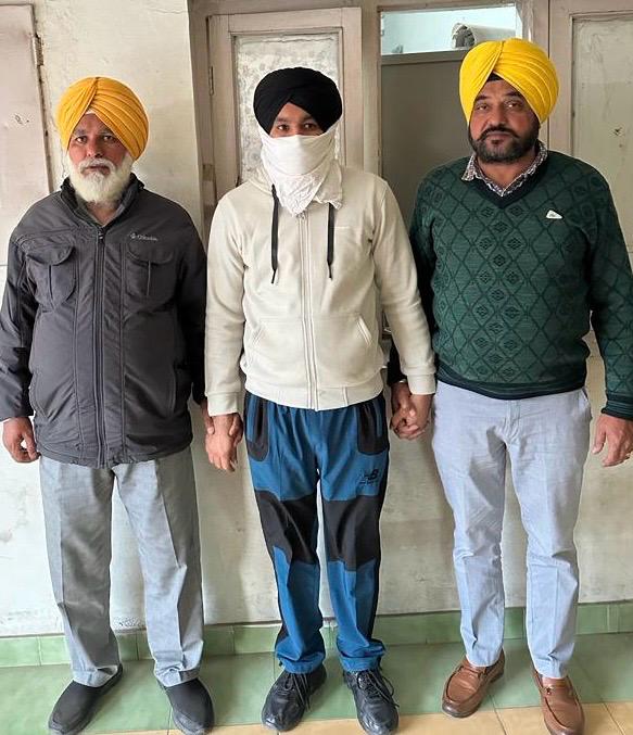 ਦੋ ਧਿਰਾਂ ਦਰਮਿਆਨ ਰਾਜ਼ੀਨਾਮਾ ਕਰਵਾਉਣ ਬਦਲੇ 10000 ਰੁਪਏ ਰਿਸ਼ਵਤ ਲੈਂਦਾ ਸਿਪਾਹੀ ਵਿਜੀਲੈਂਸ ਬਿਊਰੋ ਵੱਲੋਂ ਗ੍ਰਿਫਤਾਰ