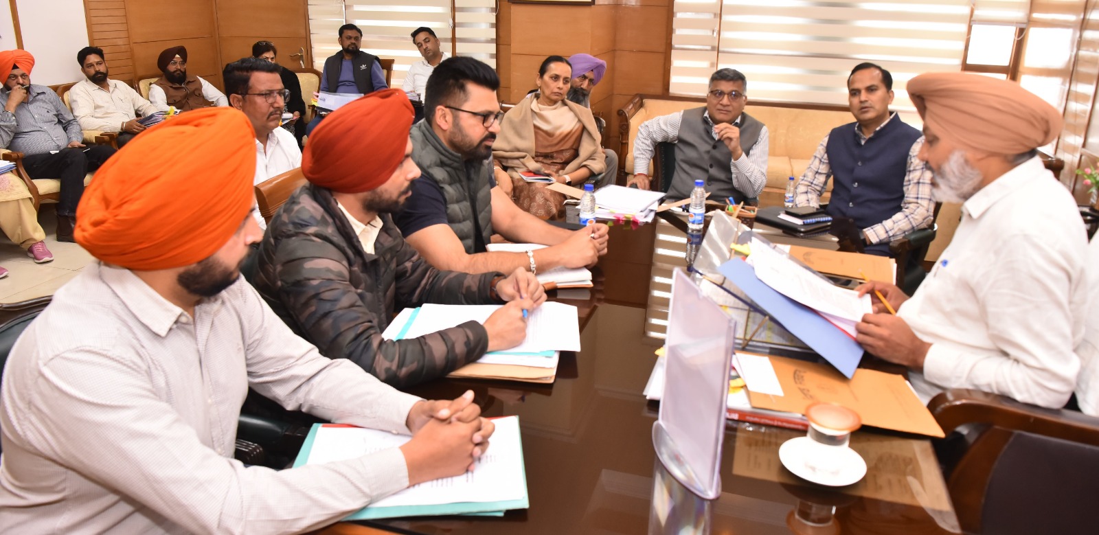 ਕੈਬਨਿਟ ਸਬ-ਕਮੇਟੀ ਵੱਲੋਂ ਵੱਖ-ਵੱਖ ਮੁਲਾਜ਼ਮ ਯੂਨੀਅਨਾਂ ਨਾਲ ਮੀਟਿੰਗਾਂ