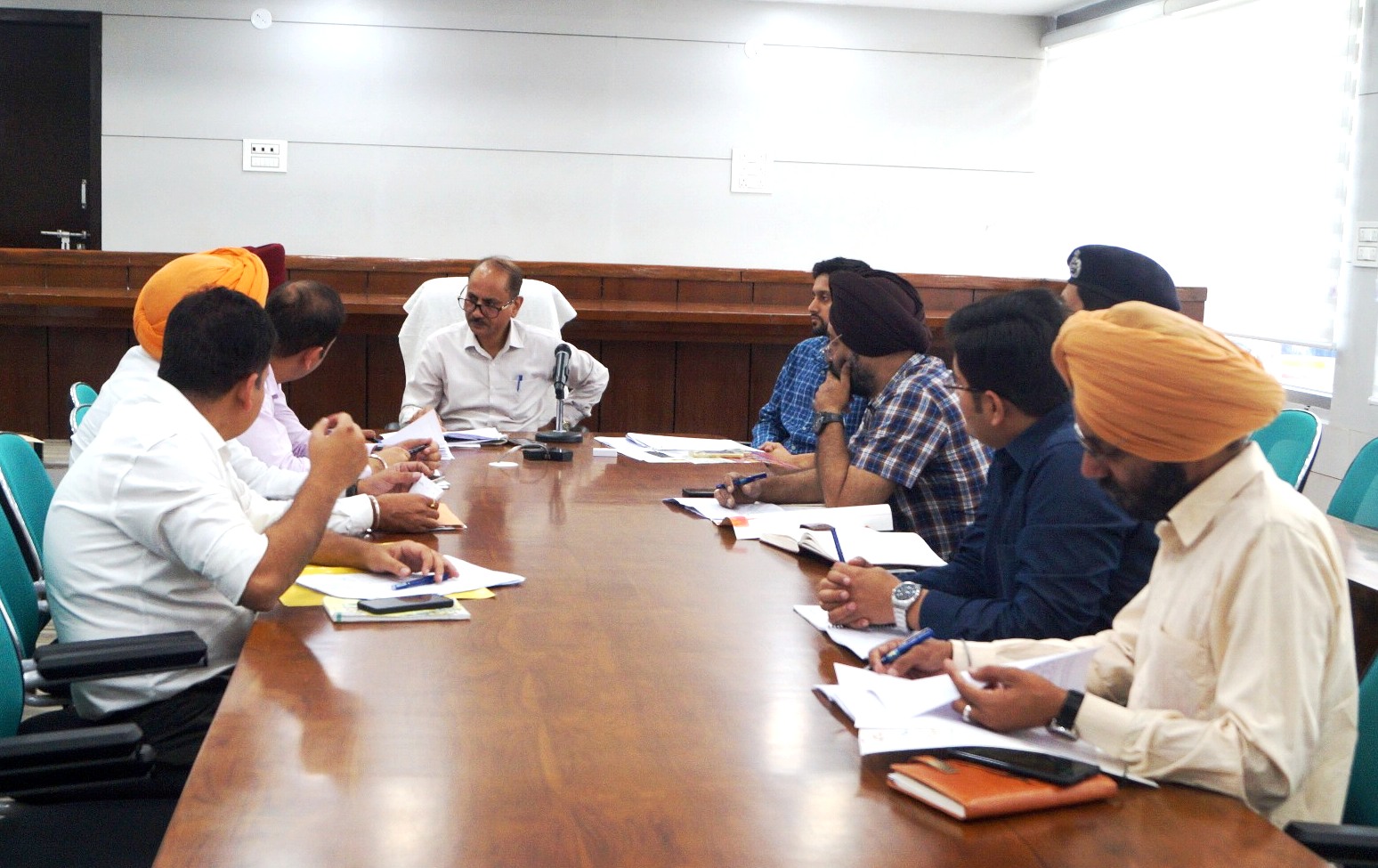 ਮਾਨਸਾ ਦੇ ਪ੍ਰਭਾਰੀ ਸਕੱਤਰ ਨੇ ਵੱਖ ਵੱਖ ਖਰੀਦ ਏਜੰਸੀਆਂ ਅਤੇ ਪ੍ਰਸ਼ਾਸਨਿਕ ਅਧਿਕਾਰੀਆਂ ਨਾਲ ਕਣਕ ਦੇ ਖਰੀਦ ਪ੍ਰਬੰਧਾਂ ਬਾਰੇ ਮੀਟਿੰਗ ਕੀਤੀ