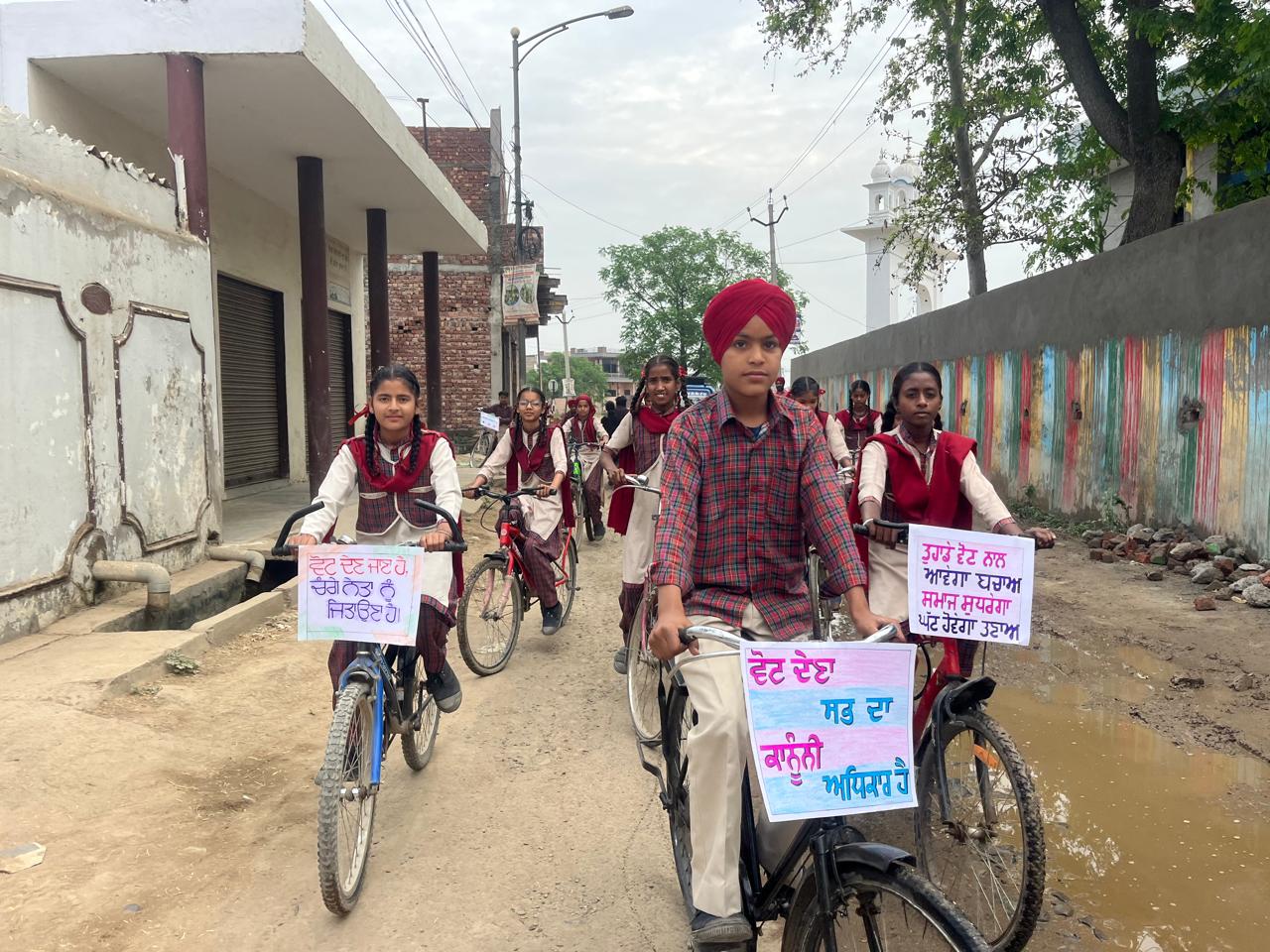 ਅਟਾਰੀ ਹਲਕੇ ਵਿੱਚ ਸਾਈਕਲ ਰੈਲੀਆਂ ਕੱਢੀਆਂ ਗਈਆ