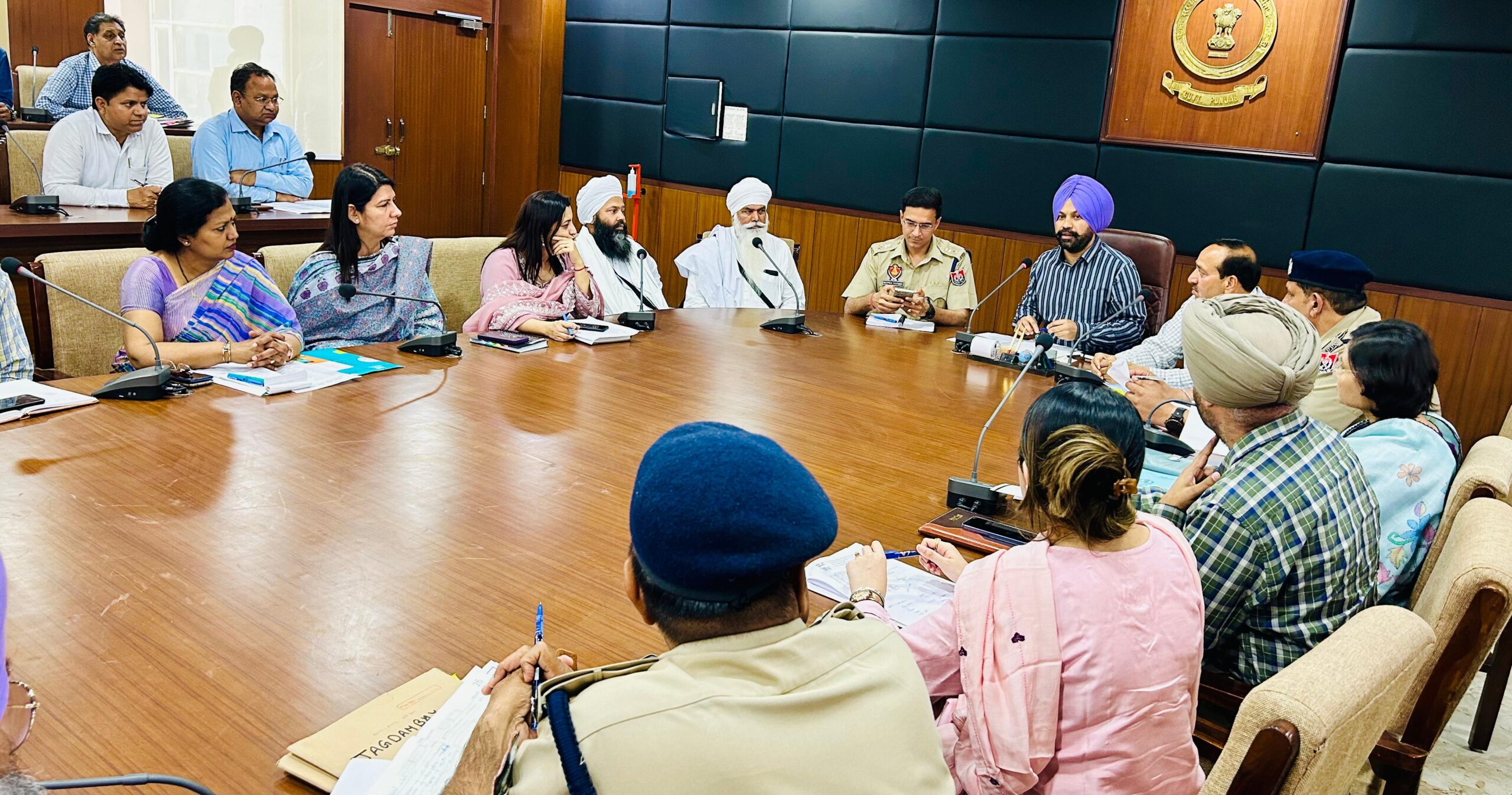 ਡਿਪਟੀ ਕਮਿਸ਼ਨਰ ਨੇ ਵਿਸਾਖੀ ਮੇਲੇ ਦੀ ਤਿਆਰੀਆਂ ਸਬੰਧੀ ਕੀਤੀ ਰੀਵਿਊ ਮੀਟਿੰਗ