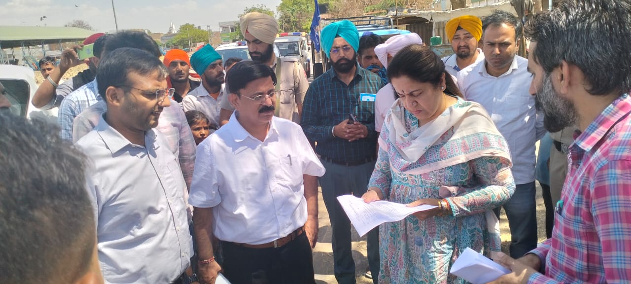ਡਿਪਟੀ ਕਮਿਸ਼ਨਰ ਵੱਲੋਂ ਅਬੋਹਰ ਮੰਡੀ ਦਾ ਦੌਰਾ, ਲਿਫਟਿੰਗ ਵਿਚ ਤੇਜੀ ਦੇ ਦਿੱਤੇ ਹੁਕਮ