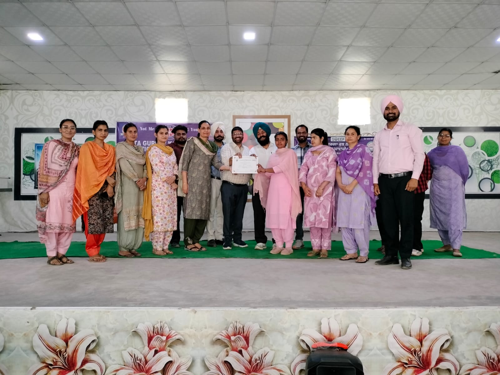 ਵੋਟਰ ਜਾਗਰੂਕਤਾ ਮੁਹਿੰਮ ਸਵੀਪ ਤਹਿਤ ਪੋਸਟਰ ਮੇਕਿੰਗ, ਰੰਗੋਲੀ ਅਤੇ ਭਾਸ਼ਣ ਮੁਕਾਬਲੇ ਕਰਵਾਏ