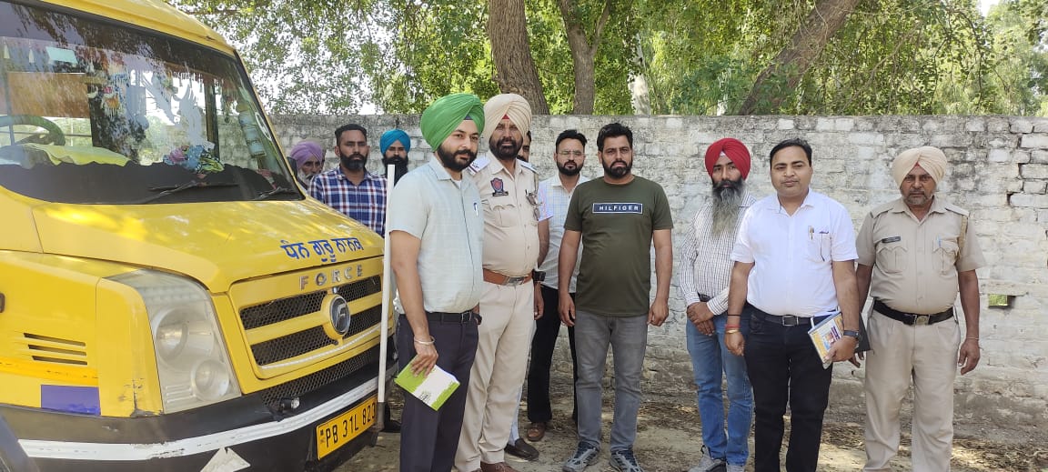 ਟਰੈਫਿਕ ਨਿਯਮਾਂ ਅਤੇ ਬਾਲ ਅਧਿਕਾਰਾਂ ਸੰਬੰਧੀ ਜਾਗਰੂਕਤਾ ਸੈਮੀਨਾਰ ਕਰਵਾਇਆ