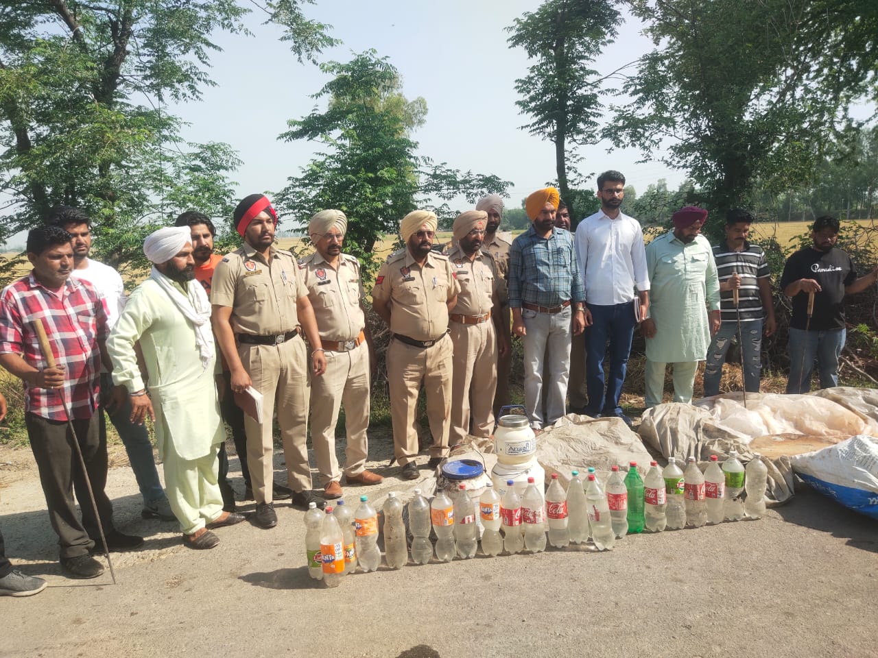 ਆਬਕਾਰੀ ਤੇ ਪੁਲਿਸ ਵਿਭਾਗ ਦੀਆਂ ਟੀਮਾਂ ਨੇ ਦੋ ਔਰਤਾਂ ਕੋਲੋਂ 35000 ਲੀਟਰ ਲਾਹਣ, 59 ਨਜਾਇਜ਼ ਸ਼ਰਾਬ ਦੀਆਂ ਬੋਤਲਾਂ ਕੀਤੀਆਂ ਬਰਾਮਦ