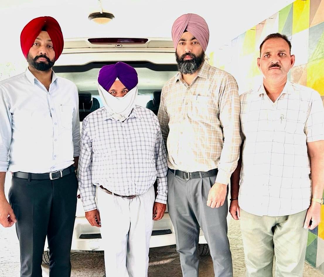 30,000 ਰੁਪਏ ਰਿਸ਼ਵਤ ਲੈਂਦਾ ਬੀ.ਡੀ.ਪੀ.ਓ. ਵਿਜੀਲੈਂਸ ਵੱਲੋਂ ਰੰਗੇ ਹੱਥੀਂ ਕਾਬੂ