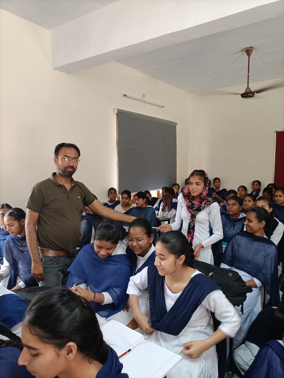 ਸਵੀਪ ਟੀਮ ਮੈਬਰਾਂ ਵੱਲੋ ਵਿਦਿਆਰਥੀਆਂ ਨੂੰ ਵੋਟ ਦੀ ਮੱਹਤਤਾ ਬਾਰੇ ਕੀਤਾ ਜਾਗਰੂਕ
