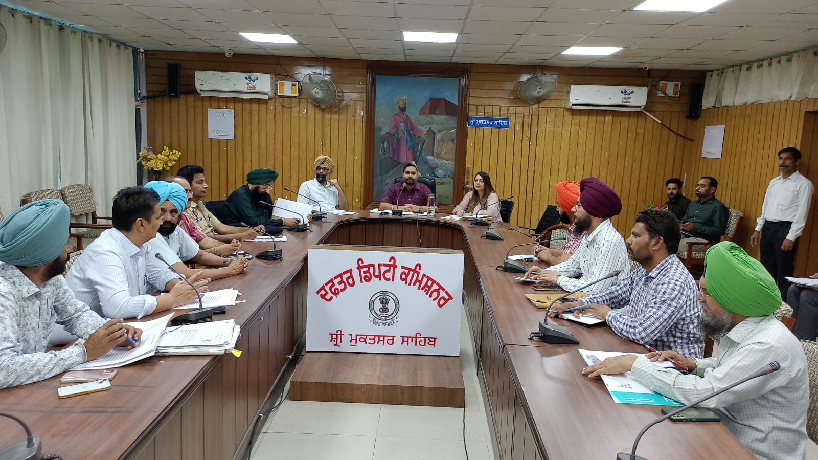 ਬੇਸਹਾਰਾ ਜਾਨਵਰਾਂ ਦੀ ਸੰਭਾਲ ਤੇ ਅਬਾਦੀ ਨਿੰਯਤਰਨ ਦੀ ਯੋਜਨਾਬੰਦੀ ਲਈ ਬੈਠਕ