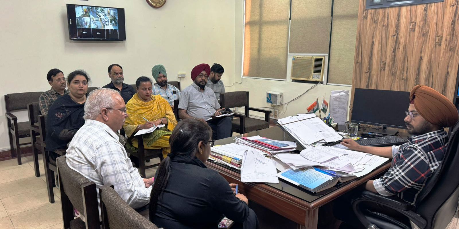 ਅੱਖਾਂ-ਤੀਜ ਤਿਉਹਾਰ ਤੇ ਬਾਲ ਵਿਆਹ ਰੋਕਣ ਲਈ ਐਸ.ਡੀ.ਐਮ. ਵੱਲੋਂ ਵਿਭਾਗਾਂ ਨਾਲ ਮੀਟਿੰਗ