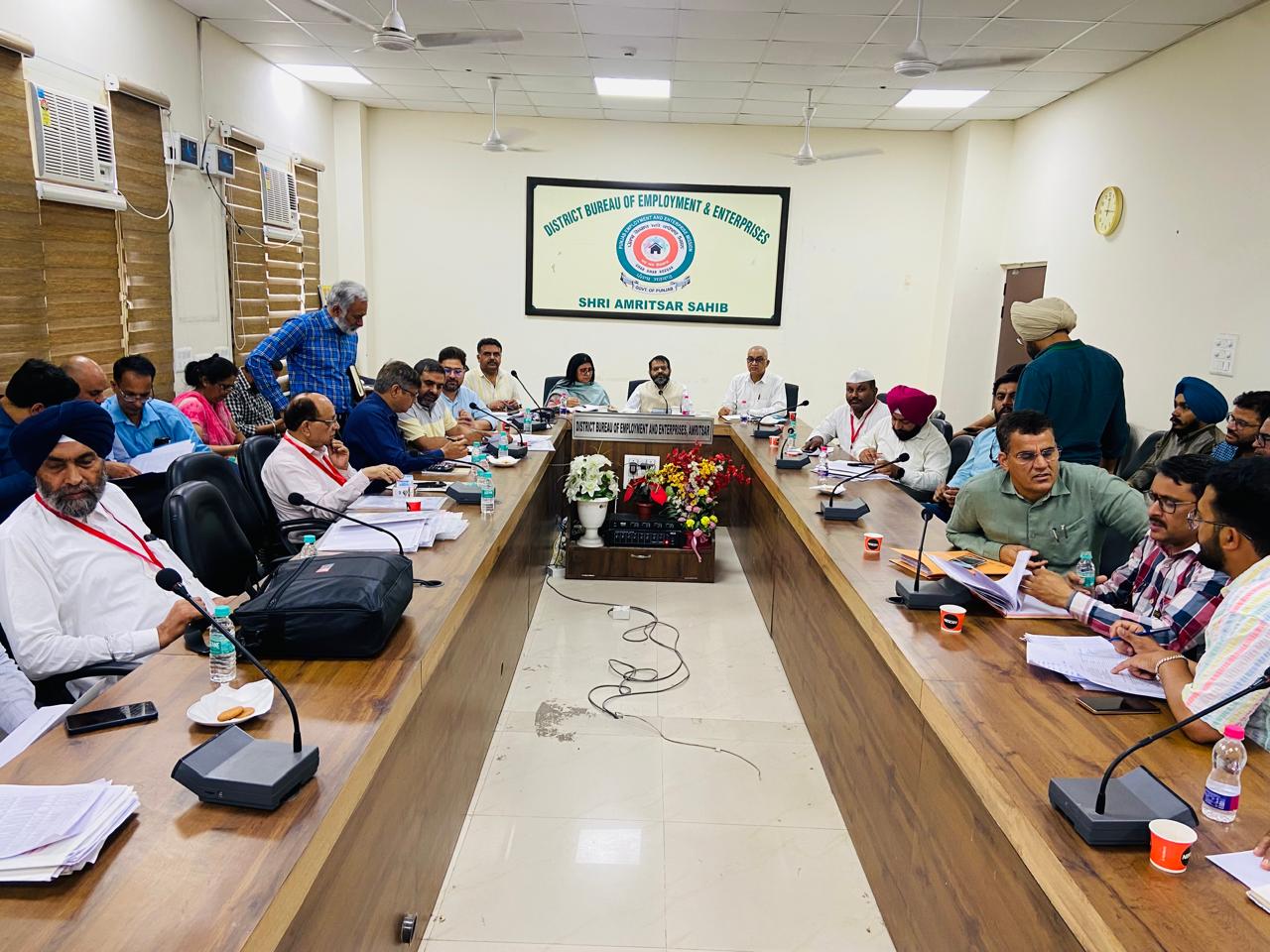 ਸਰਵੀਲੈਂਸ ਟੀਮਾਂ ਉਮੀਦਵਾਰਾਂ ਦੇ ਹਰੇਕ ਖਰਚੇ ਤੇ ਰੱਖ ਰਹੀਆਂ ਤਿੱਖੀ ਨਜ਼ਰ – ਖਰਚਾ ਅਬਜ਼ਰਵਰ