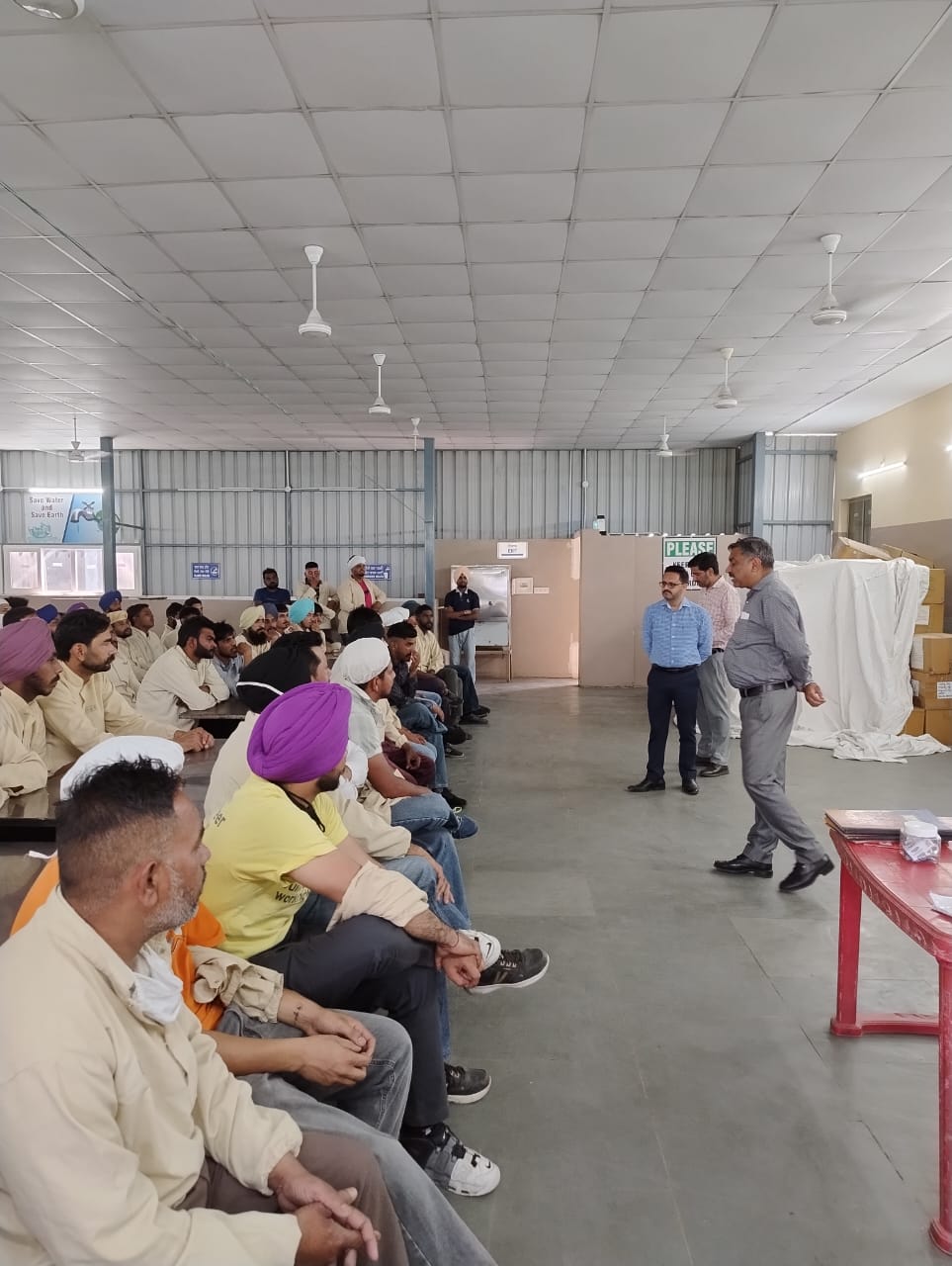 ਜ਼ਿਲ੍ਹਾ ਸਵੀਪ ਟੀਮ ਨੇ ਲਗਾਇਆ ਪਾਰਸ ਮਸਾਲੇ ਫੈਕਟਰੀ ਵਿੱਚ ਵੋਟਰ ਜਾਗਰੂਕਤਾ ਕੈਂਪ