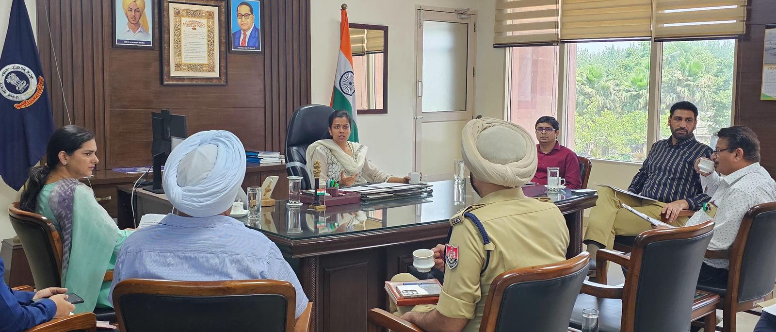 ਡੀ.ਸੀ. ਵੱਲੋਂ ਅਧਿਕਾਰੀਆਂ ਨੂੰ ਭੰਗ ਦੇ ਪੌਦਿਆਂ ‘ਤੇ ਨਜ਼ਰ ਰੱਖਣ ਦੀ ਹਦਾਇਤ