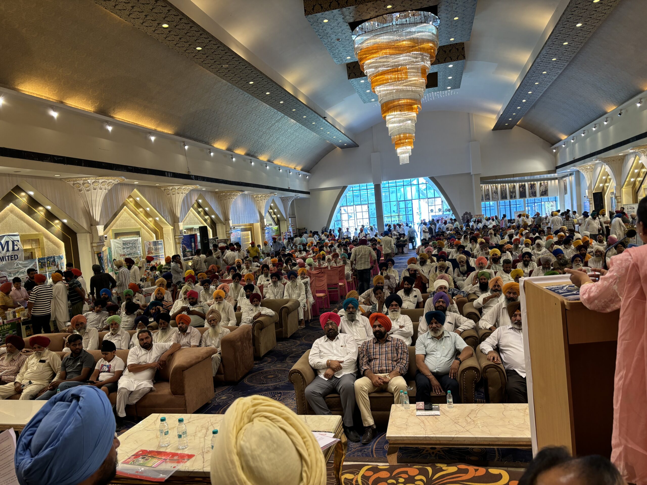 ਖੇਤੀਬਾੜੀ ਵਿਭਾਗ ਵੱਲੋਂ ਜਿਲ੍ਹਾ ਪੱਧਰੀ ਕਿਸਾਨ ਸਿਖਲਾਈ ਕੈਂਪ ਅਤੇ ਪ੍ਰਦਰਸ਼ਨੀ ਆਯੋਜਿਤ