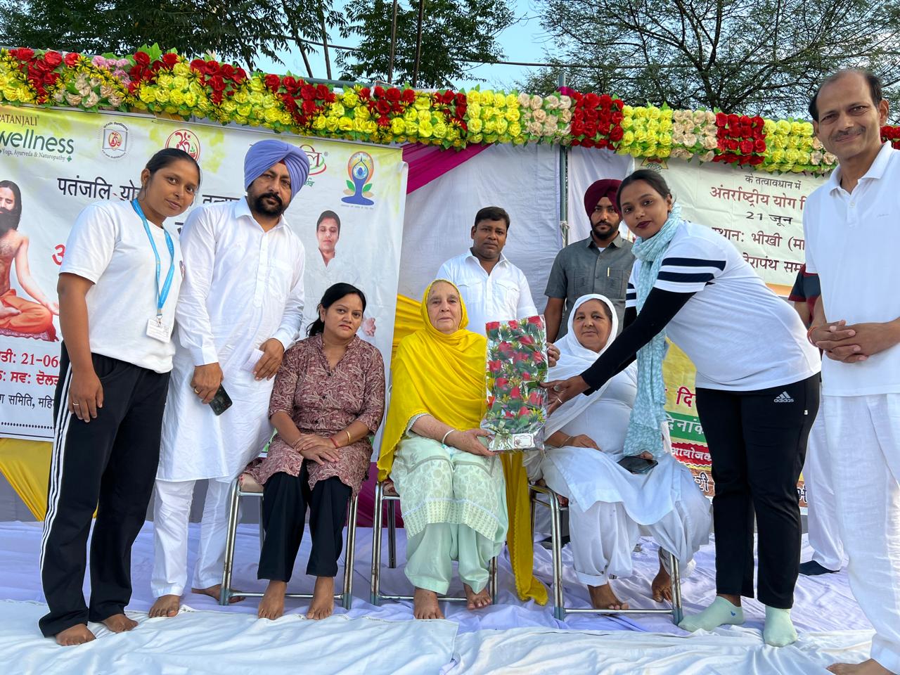 10ਵੇਂ ਅੰਤਰਰਾਸ਼ਟਰੀ ਯੋਗ ਦਿਵਸ ਮੌਕੇ ਸੀ.ਐਮ. ਦੀ ਯੋਗਸ਼ਾਲਾ ਤਹਿਤ ਜ਼ਿਲ੍ਹੇ ’ਚ ਵੱਖ ਵੱਖ ਸਥਾਨਾਂ ’ਤੇ ਕਰਵਾਇਆ ਯੋਗ ਅਭਿਆਸ