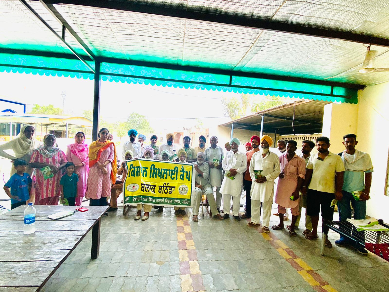 ਝੋਨੇ ਦੀ ਸਿੱਧੀ ਬਿਜਾਈ ਤੇ ਨਰਮੇ ਦੀ ਫ਼ਸਲ ਦੇ ਮੱਦੇਨਜ਼ਰ ਜਾਗਰੂਕਤਾ ਕੈਂਪ ਆਯੋਜਿਤ