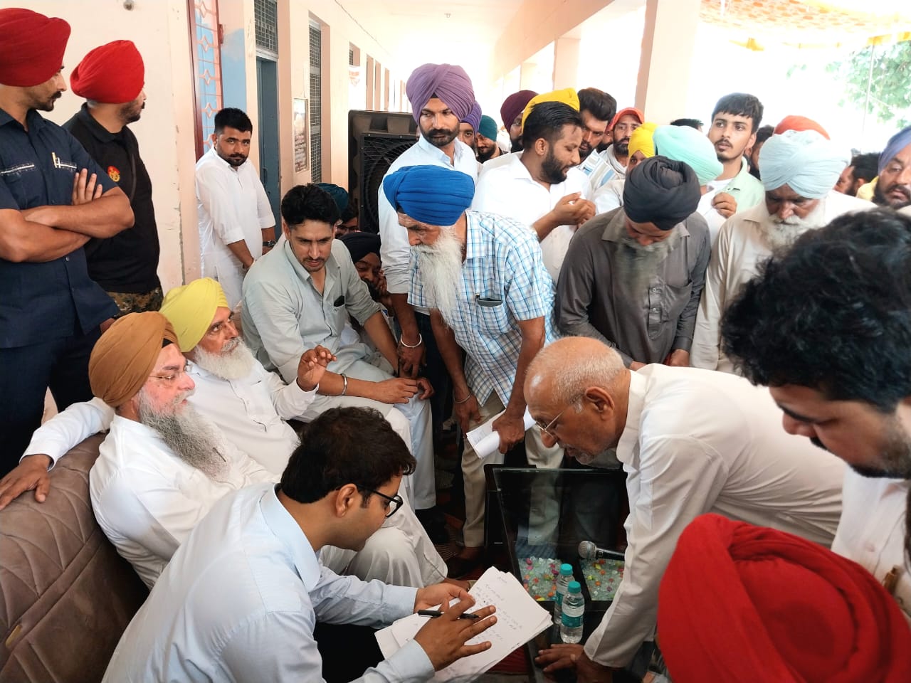 ਤੀਸਰਾ ਸੁਵਿਧਾ ਕੈਂਪ : ਪਾਣੀ, ਬਿਜਲੀ, ਸੜਕਾਂ ਅਤੇ ਨਿੱਜੀ ਮੁਸ਼ਿਕਲਾਂ ਦਾ ਕੀਤਾ ਮੌਕੇ ਤੇ ਹੱਲ