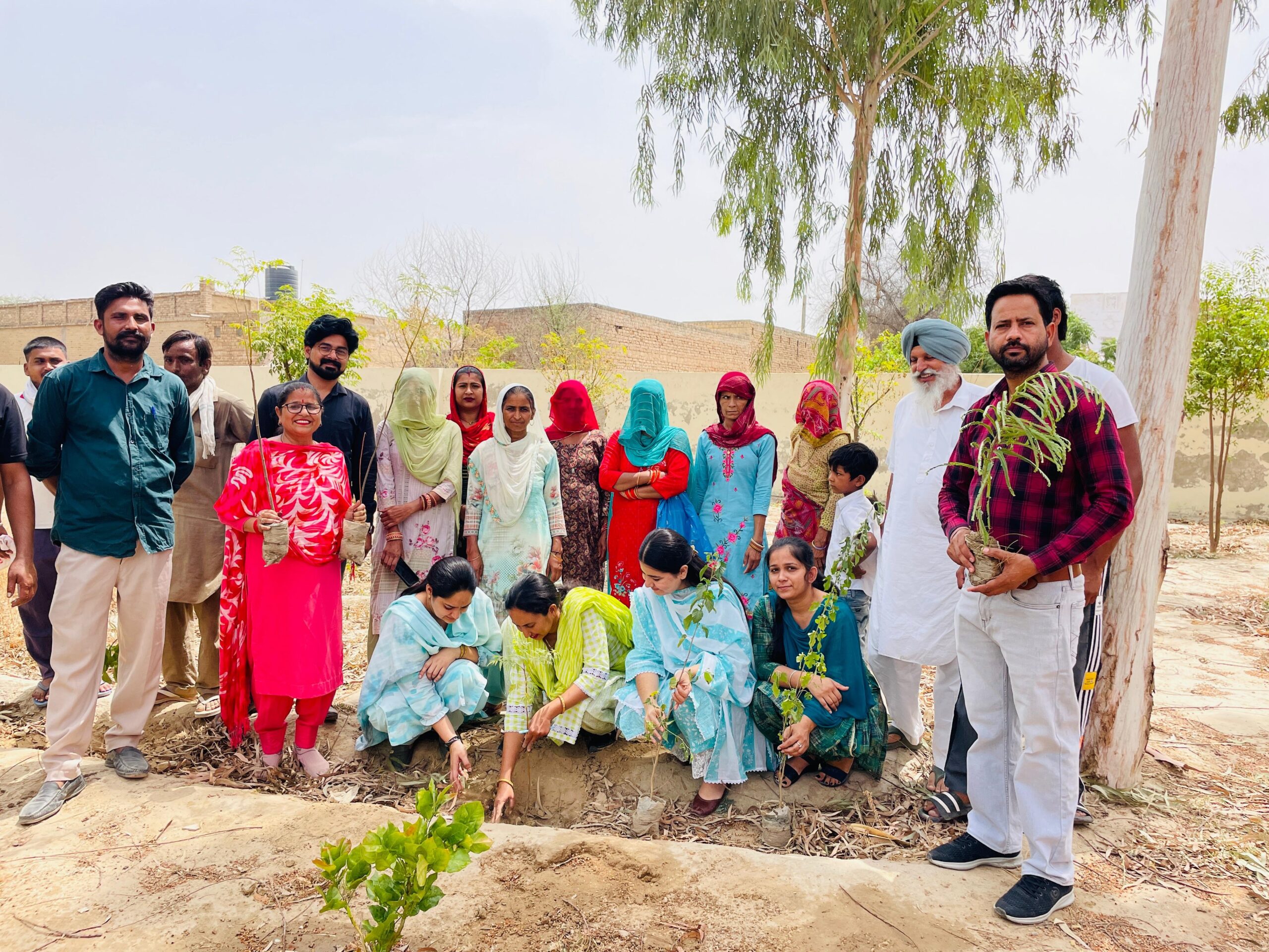ਵਾਤਾਵਰਨ ਨੂੰ ਬਚਾਉਣ ਲਈ ਰੁੱਖ ਲਗਾਉਣੇ ਅਤੇ ਉਨ੍ਹਾਂ ਦੀ ਸੰਭਾਲ਼ ਕਰਨਾ ਲਾਜ਼ਮੀ- ਡਾ. ਚੰਦਰ ਸ਼ੇਖਰ ਕੱਕੜ