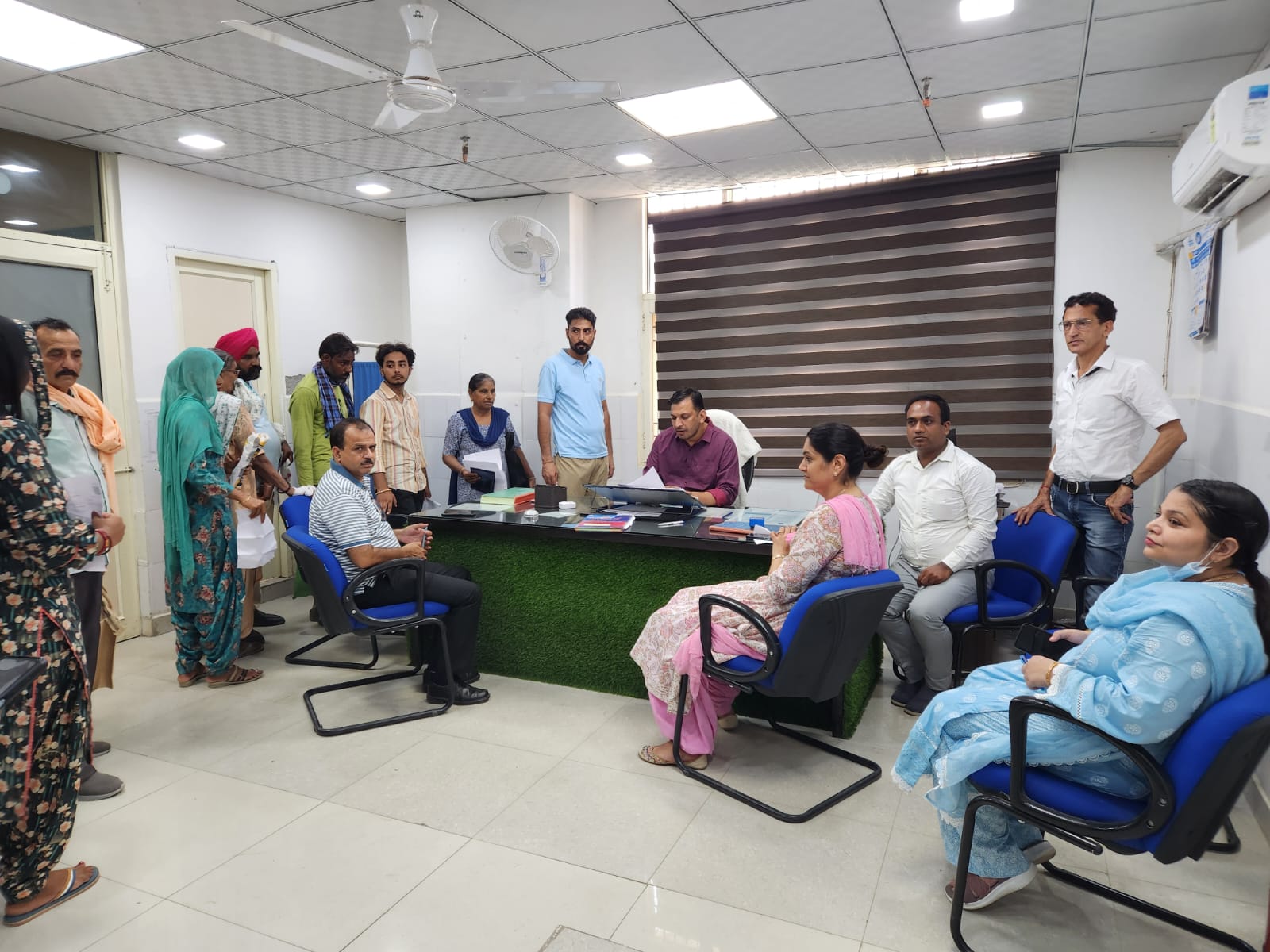 ਆਪਣੇ ਦਿਮਾਗ ਦੀ ਸਿਹਤ ਨੂੰ ਕਾਇਮ ਰੱਖਣ ਲਈ ਸੰਤੁਲਿਤ ਭੋਜਨ ਖਾਓ, ਸੈਰ, ਯੋਗਾ ਅਤੇ ਮੈਡੀਟੇਸ਼ਨ ਕਰੋ: ਡਾ ਚੰਦਰ ਸ਼ੇਖਰ ਕੱਕੜ ਸਿਵਲ ਸਰਜਨ  ਫਾਜ਼ਿਲਕਾ 22 ਜੁਲਾਈ