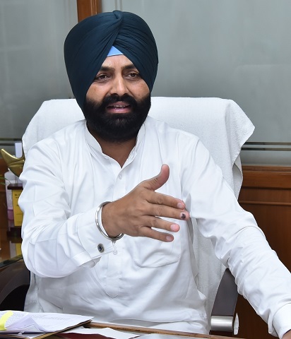 ਟਰਾਂਸਪੋਰਟ ਮੰਤਰੀ ਵੱਲੋਂ ਅਧਿਕਾਰੀਆਂ ਨੂੰ ਠੇਕਾ ਆਧਾਰਤ ਡਰਾਈਵਰਾਂ/ਕੰਡਕਟਰਾਂ ਦੇ ਮਸਲਿਆਂ ਦੇ ਪੁਖ਼ਤਾ ਹੱਲ ਲਈ ਤਜਵੀਜ਼ ਪੇਸ਼ ਕਰਨ ਦੀਆਂ ਹਦਾਇਤਾਂ