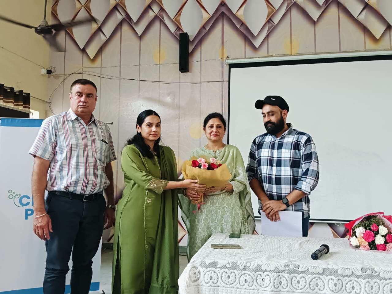 ਡਿਪਟੀ ਕਮਿਸ਼ਨਰ ਵੱਲੋਂ ਨੌਜਵਾਨਾਂ ਨੂੰ ਸੁਨਹਿਰੇ ਭਵਿੱਖ ਲਈ ਵਾਤਾਵਰਣ ਦੇ ਸੁਪਰਹੀਰੋ ਬਣਨ ਦਾ ਸੱਦਾ