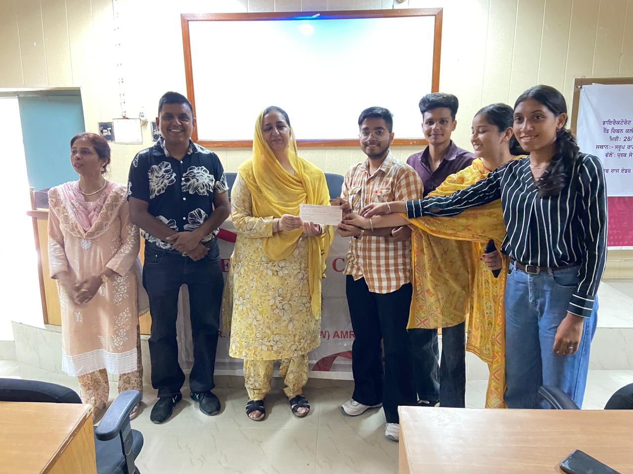 ਯੁਵਕ ਸੇਵਾਵਾਂ ਵਿਭਾਗ ਅੰਮ੍ਰਿਤਸਰ ਨੇ ਕਰਵਾਇਆ ਰੈੱਡ ਰਿਬਨ ਕਲੱਬਾਂ ਦਾ ਜ਼ਿਲ੍ਹਾ ਪੱਧਰੀ ਰੀਲ ਮੇਕਿੰਗ