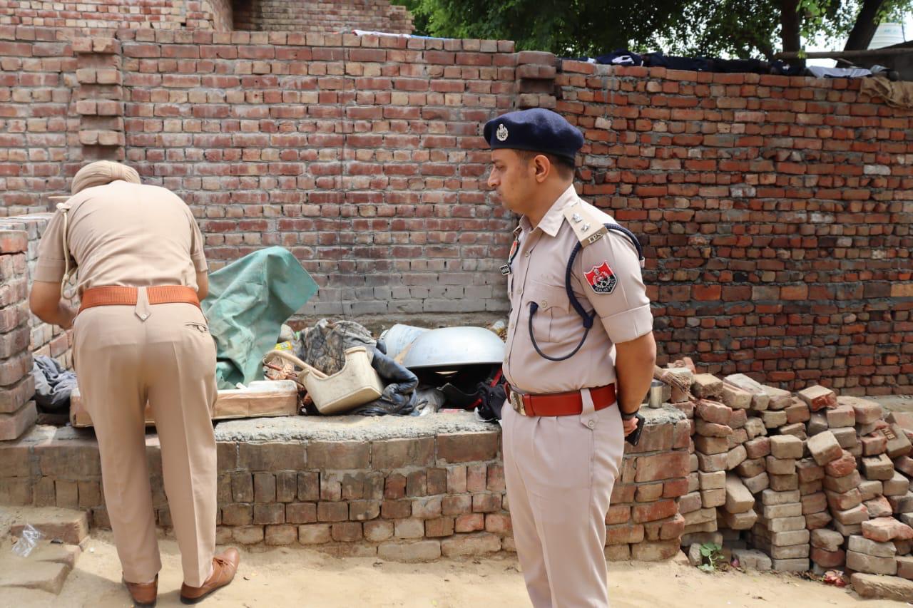 ਸਪੈਸ਼ਲ਼ ਅਪਰੇਸ਼ਨ ਈਗਲ-ਵੀ ਤਹਿਤ ਸ਼ੱਕੀ ਵਿਅਕਤੀਆਂ ਦੀ ਚੈਕਿੰਗ ਅਤੇ ਨਸ਼ੀਲੇ ਪਦਾਰਥ ਬਰਾਮਦ