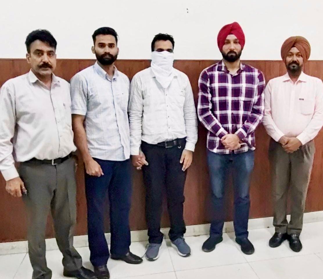ਜ਼ਮੀਨ ਦੇ ਇੰਤਕਾਲ ਬਦਲੇ 10,000 ਰੁਪਏ ਰਿਸ਼ਵਤ ਲੈਂਦਾ ਪਟਵਾਰੀ ਵਿਜੀਲੈਂਸ ਬਿਊਰੋ ਵੱਲੋਂ ਕਾਬੂ