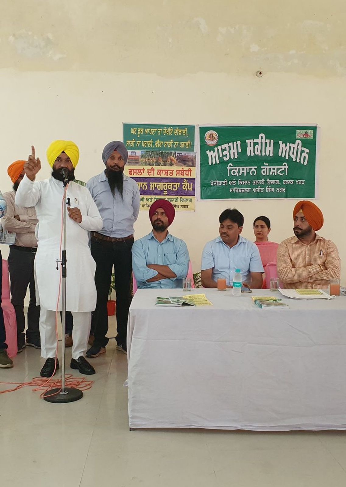 ਪੰਜਾਬ ਸਰਕਾਰ ਵੱਲੋਂ ਪਰਾਲੀ ਦੀ ਸਾਂਭ-ਸੰਭਾਲ ਲਈ ਸਬਸਿਡੀ ‘ਤੇ ਮੁੱਹਈਆ ਕਰਵਾਈ ਮਸ਼ੀਨਰੀ ਦਾ ਕਿਸਾਨ ਵੱਧ ਤੋਂ ਵੱਧ ਲਾਭ ਲੈਣ-ਐਮ ਐਲ ਏ ਡਾ. ਚਰਨਜੀਤ ਸਿੰਘ