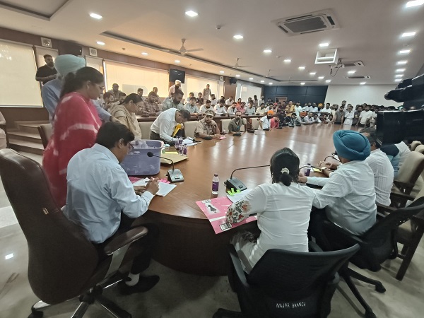 ਦੀਵਾਲੀ ਅਤੇ ਗੁਰਪੂਰਬ ਮੌਕੇ ਪਟਾਖਿਆਂ ਦੀ ਵਿਕਰੀ ਲਈ ਕੱਢੇ ਗਏ ਡਰਾਅ