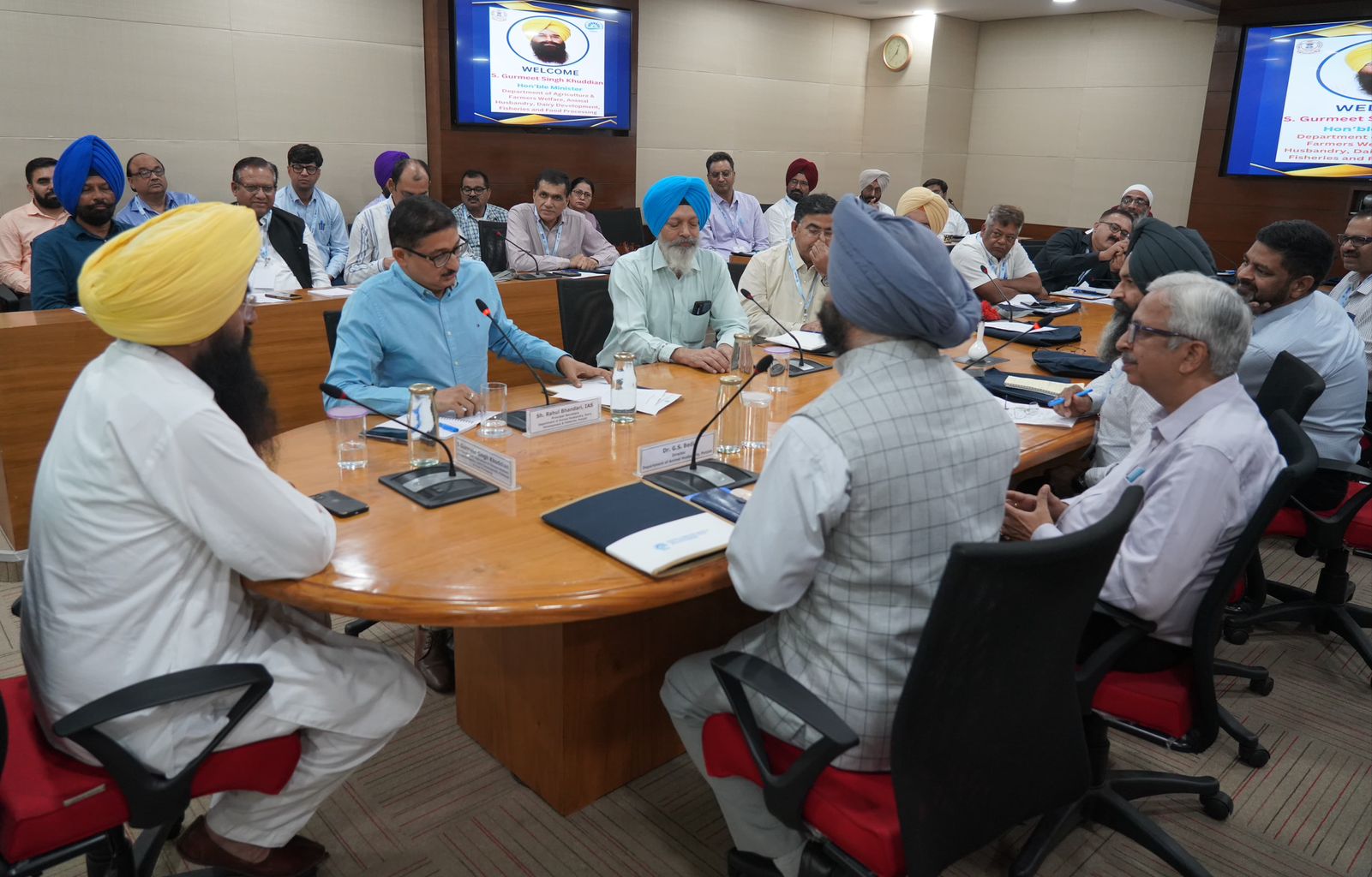 ਪਸ਼ੂ ਪਾਲਣ ਵਿਭਾਗ ਨੇ ਇੱਕ-ਰੋਜ਼ਾ ਤਣਾਅ ਪ੍ਰਬੰਧਨ ਸਿਖਲਾਈ ਪ੍ਰੋਗਰਾਮ ਕਰਵਾਇਆ