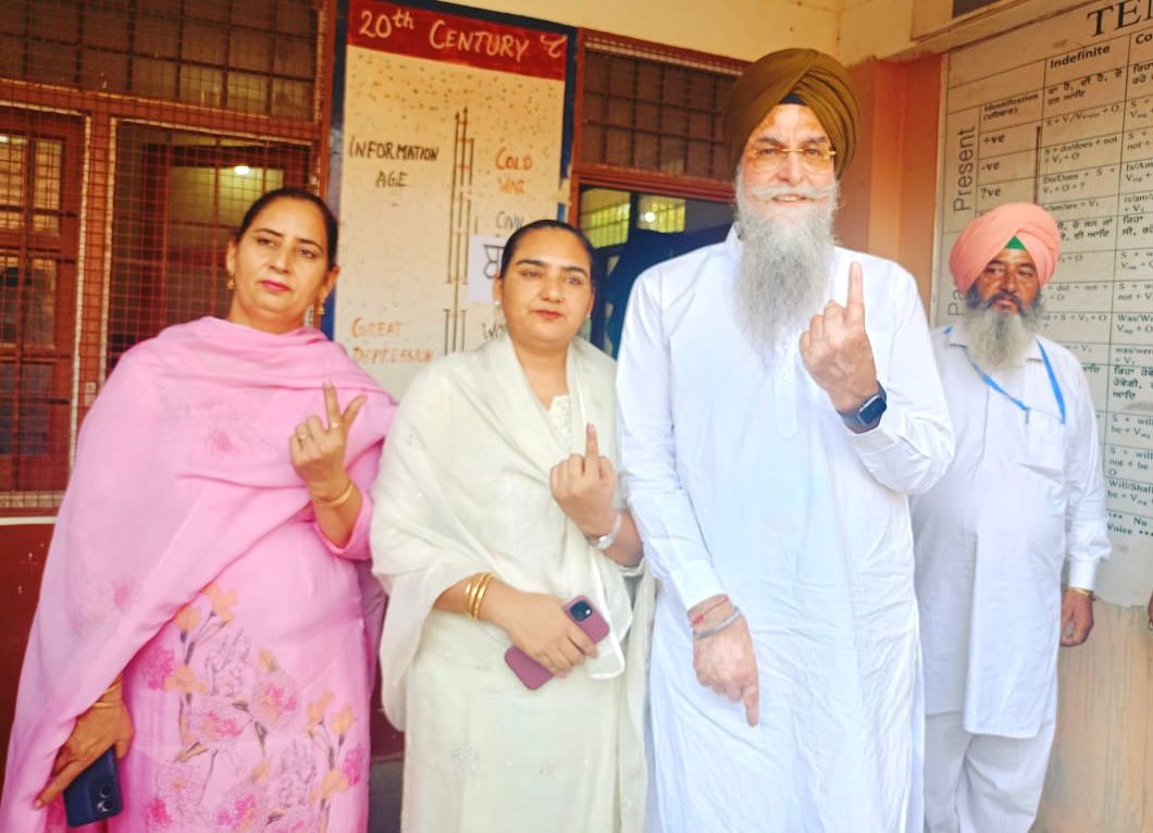 ਪੰਜਾਬ ਵਿਧਾਨ ਸਭਾ ਦੇ ਸਪੀਕਰ ਸ. ਕੁਲਤਾਰ ਸਿੰਘ ਸੰਧਵਾਂ ਨੇ ਪੰਚਾਇਤੀ ਚੋਣਾਂ ਦੌਰਾਨ ਪਾਈ ਵੋਟ