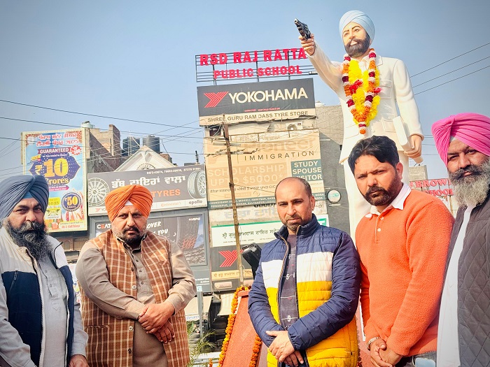 ਵਿਧਾਇਕ ਰਣਬੀਰ ਸਿੰਘ ਭੁੱਲਰ ਨੇ ਸ਼ਹੀਦ ਊਧਮ ਸਿੰਘ ਦੇ ਜਨਮ ਦਿਹਾੜੇ ਮੌਕੇ ਸ਼ਰਧਾ ਦੇ ਫੁੱਲ ਭੇਟ ਕੀਤੇ