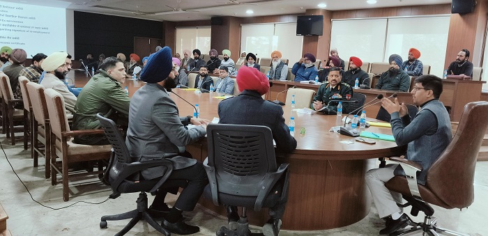 ਸਾਬਕਾ ਸੈਨਿਕਾਂ ਦੇ ਪਰਿਵਾਰਾਂ ਨੂੰ ਮਿਲ ਰਿਹਾ ਪੂਰਾ ਮਾਣ ਸਨਮਾਨ : ਡਿਪਟੀ ਕਮਿਸ਼ਨਰ