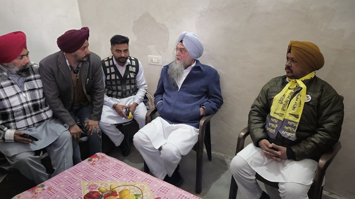 ਸਪੀਕਰ ਸੰਧਵਾਂ ਨੇ ਕੋਟਕਪੂਰਾ ਦੇ ਵਾਰਡ-4 ਅਤੇ ਵਾਰਡ-21 ਵਿਖੇ ਘਰ ਘਰ ਜਾ ਕੇ ਕੀਤਾ ਪ੍ਰਚਾਰ