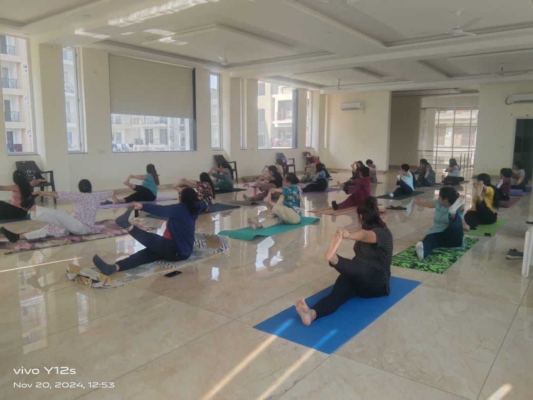 ਮੁੱਖ ਮੰਤਰੀ ਦੀ ਯੋਗਸ਼ਾਲਾ ਤਹਿਤ ਖਰੜ ਵਿਖੇ ਲਗਦੀਆਂ ਯੋਗਸ਼ਲਾਵਾਂ ਦਾ ਲੋਕ ਲੈ ਰਹੇ ਨੇ ਭਰਪੂਰ ਲਾਹਾ: ਐੱਸ ਡੀ ਐਮ ਗੁਰਮੰਦਰ ਸਿੰਘ