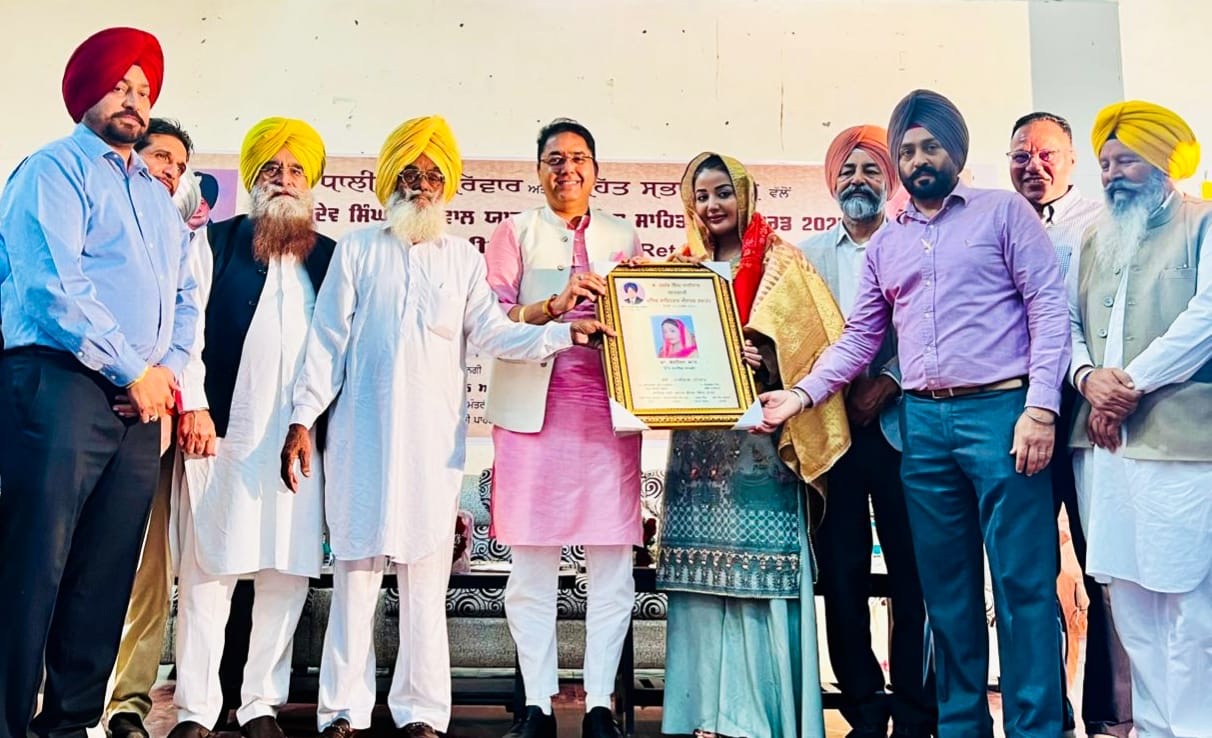 ਕੈਬਨਿਟ ਮੰਤਰੀ ਗੁਰਮੀਤ ਸਿੰਘ ਖੁੱਡੀਆਂ ਤੇ ਅਮਨ ਅਰੋੜਾ ਨੇ ਸ੍ਰ. ਹਰਦੇਵ ਸਿੰਘ ਧਾਲੀਵਾਲ ਯਾਦਗਾਰੀ ਪੁਲਿਸ ਸਾਹਿਤਕਾਰ ਇਨਾਮ ਵੰਡ ਸਮਾਗਮ ਦੀ ਕੀਤੀ ਪ੍ਰਧਾਨਗੀ