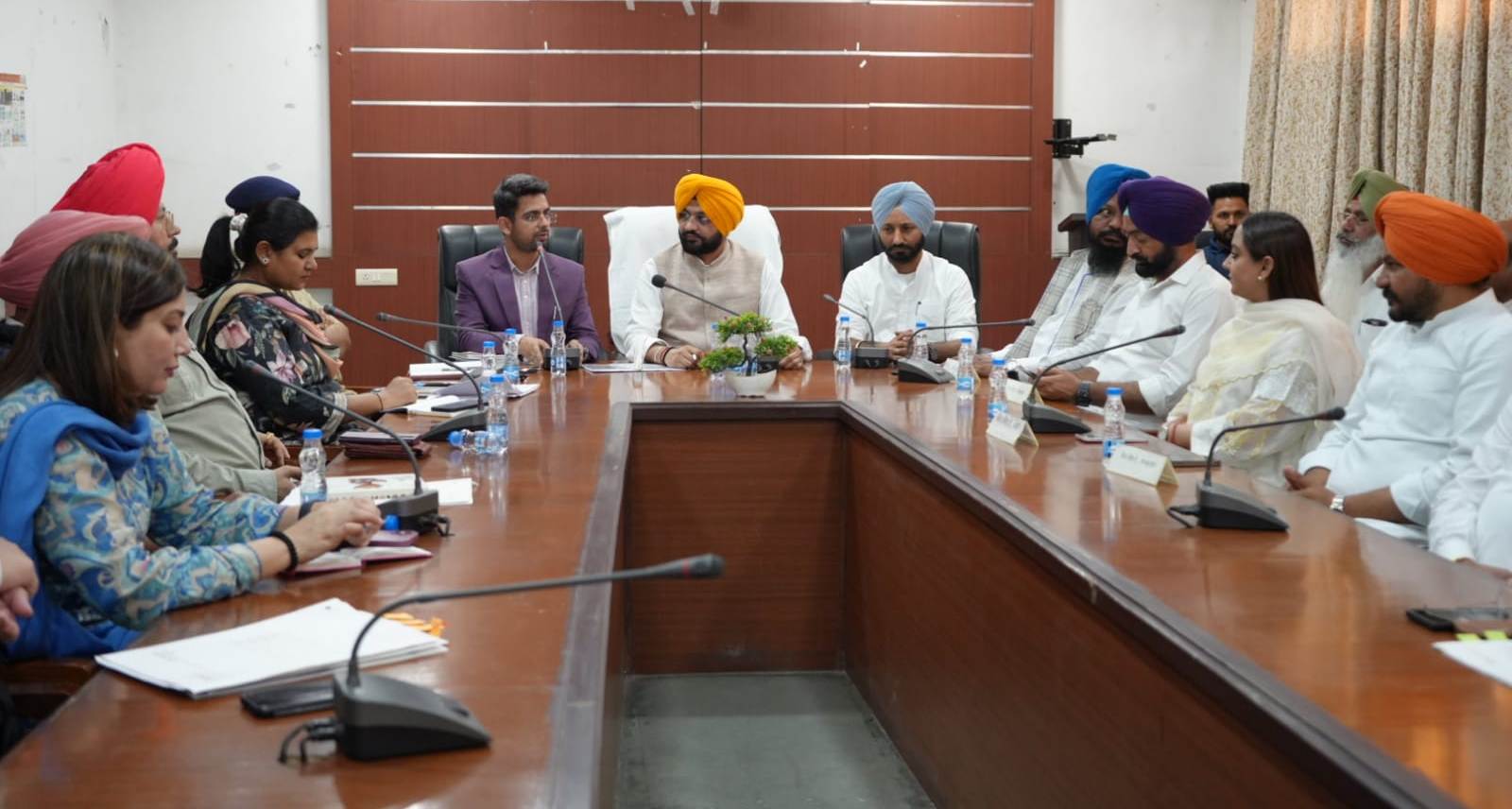 ਪੰਜਾਬ ਦੀ ਜਵਾਨੀ ਦਾ ਘਾਣ ਕਰਨ ਵਾਲੇ ਨਸ਼ਾ ਤਸਕਰਾਂ ਲਈ ਪੰਜਾਬ ਵਿੱਚ ਕੋਈ ਥਾਂ ਨਹੀਂ : ਤਰੁਨਪ੍ਰੀਤ ਸਿੰਘ ਸੌਂਦ