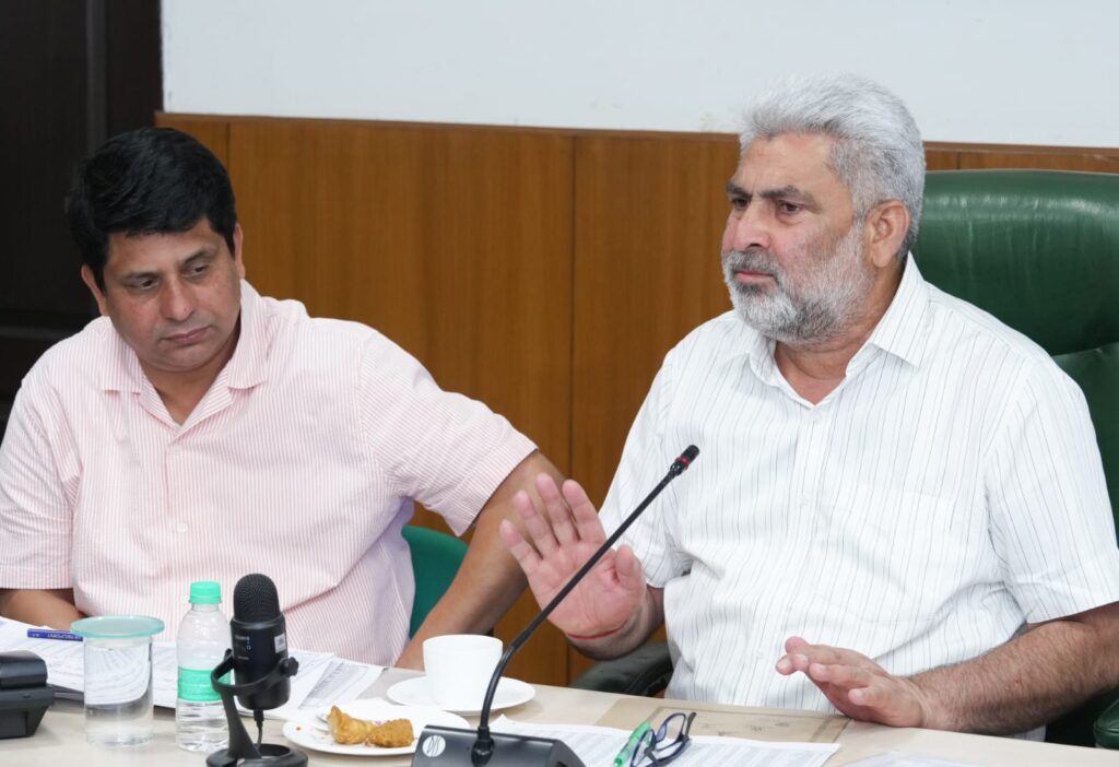 ਕਣਕ ਦੀ ਖਰੀਦ ਵਿੱਚ ਰਿਕਾਰਡ ਪ੍ਰਗਤੀ: ਇੱਕ ਦਿਨ ਵਿੱਚ 5 ਲੱਖ ਮੀਟਰਿਕ ਟਨ ਕਣਕ ਦੀ ਹੋਈ ਲਿਫਟਿੰਗ, 100 ਲੱਖ ਮੀਟਰਿਕ ਟਨ ਆਮਦ ਦਾ ਅੰਕੜਾ ਹੋਇਆ ਪਾਰ, ਕਿਸਾਨਾਂ ਨੂੰ 20,000 ਕਰੋੜ ਰੁਪਏ ਦਾ ਕੀਤਾ ਭੁਗਤਾਨ: ਲਾਲ ਚੰਦ ਕਟਾਰੂਚੱਕ