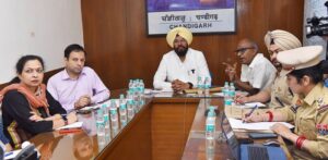 ਐਨ.ਆਰ.ਆਈ ਮਾਮਲਿਆਂ ਬਾਰੇ ਮੰਤਰੀ ਕੁਲਦੀਪ ਸਿੰਘ ਧਾਲੀਵਾਲ ਨੇ ਪ੍ਰਵਾਸੀ ਪੰਜਾਬੀਆਂ ਦੀਆਂ ਸਮੱਸਿਆਵਾਂ ਅਤੇ ਸ਼ਿਕਾਇਤਾਂ ਦੇ ਨਿਪਟਾਰੇ ਲਈ 5ਵੀਂ ਮਾਸਿਕ ਔਨਲਾਈਨ ਐਨ.ਆਰ.ਆਈ ਮਿਲਣੀ ਕਰਵਾਈ